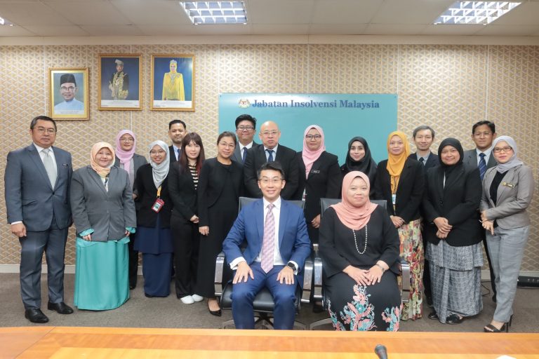5 Disember 2023 | Kunjungan Hormat ke atas Ketua Pengarah Insolvensi oleh delegasi daripada Insolvency And Public Trustee’s Office Singapore (IPTO)